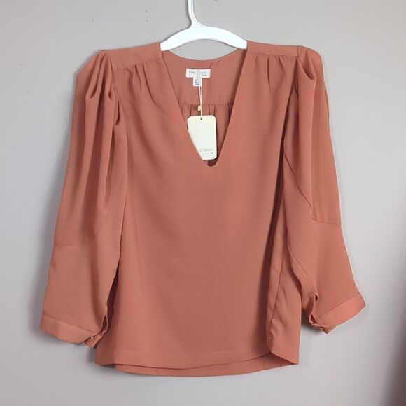 Flowy blouse bundle, floral, some small - Picture 5 of 5